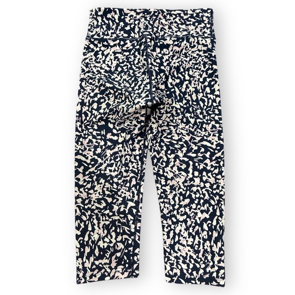 Rockwear Capri Leggings Black White and Lavender Pattern Gymwear Activewear - Picture 7 of 10